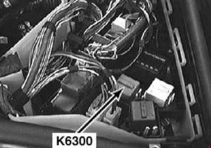 BMW 3 series E46 - fuse box diagram - DME relay (MS42)